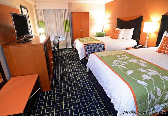 Fairfield Inn & Suites Anaheim North Buena Park Room photo